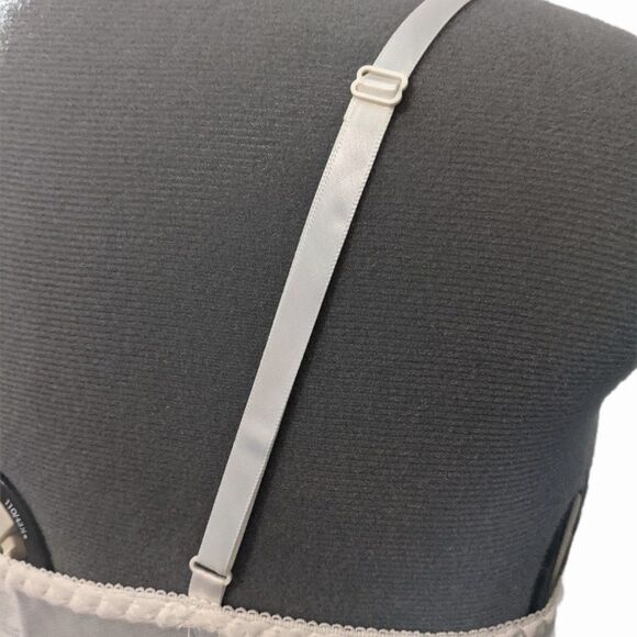 Women's Vintage Teddy Nighty in lvory with Mesh, Ribbon, and Lace, Size Large - Picture 5 of 8